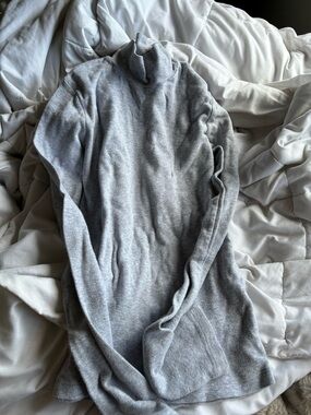 Brandy Melville Light Gray Turtleneck Long Sleeve Top